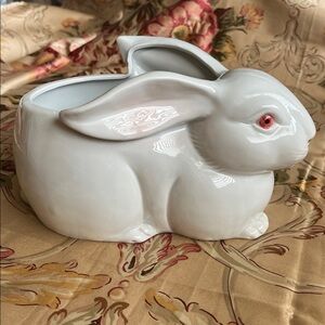 Fitz and Floyd Vintage Bunny Planter / Cachepot